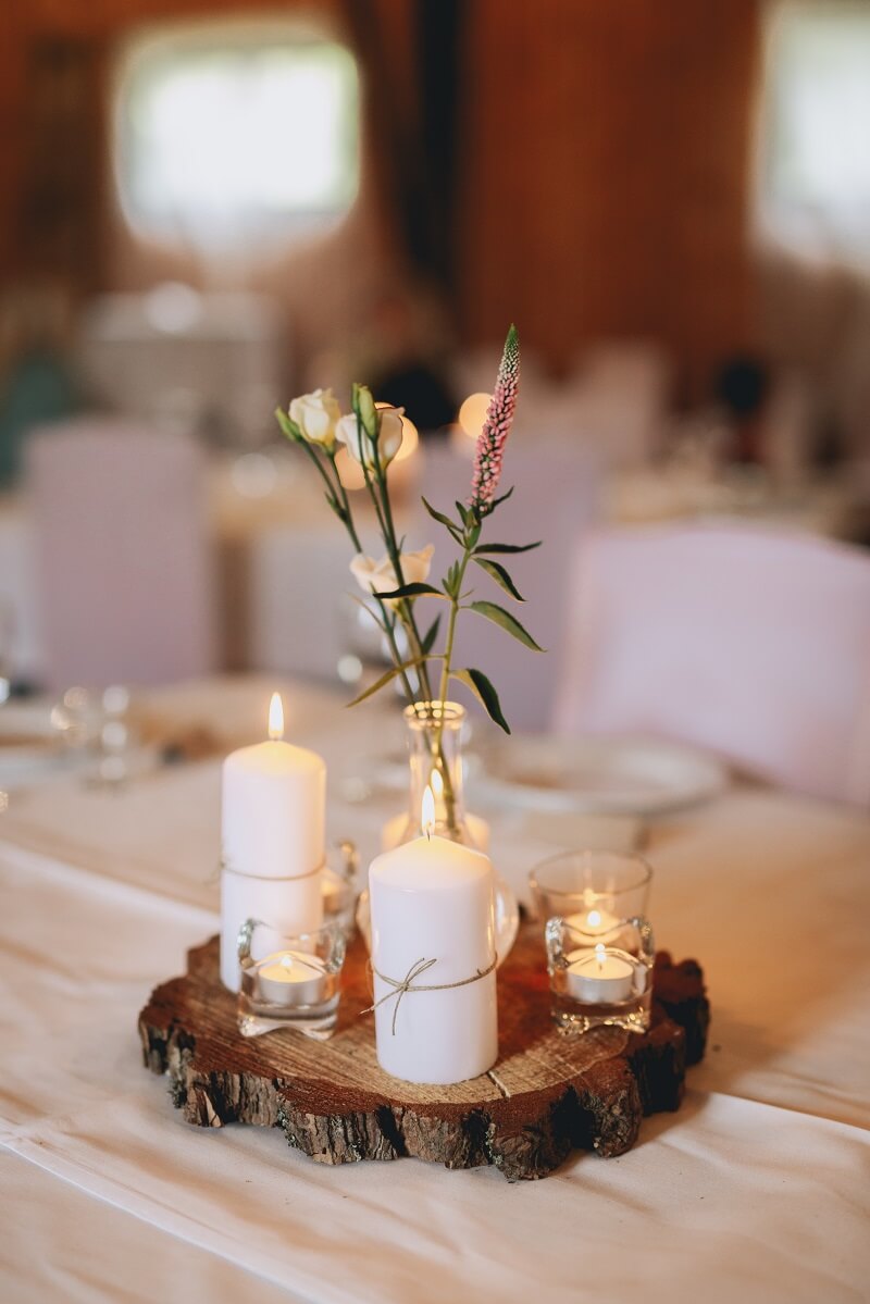 Tischdeko Hochzeit minimalistisch