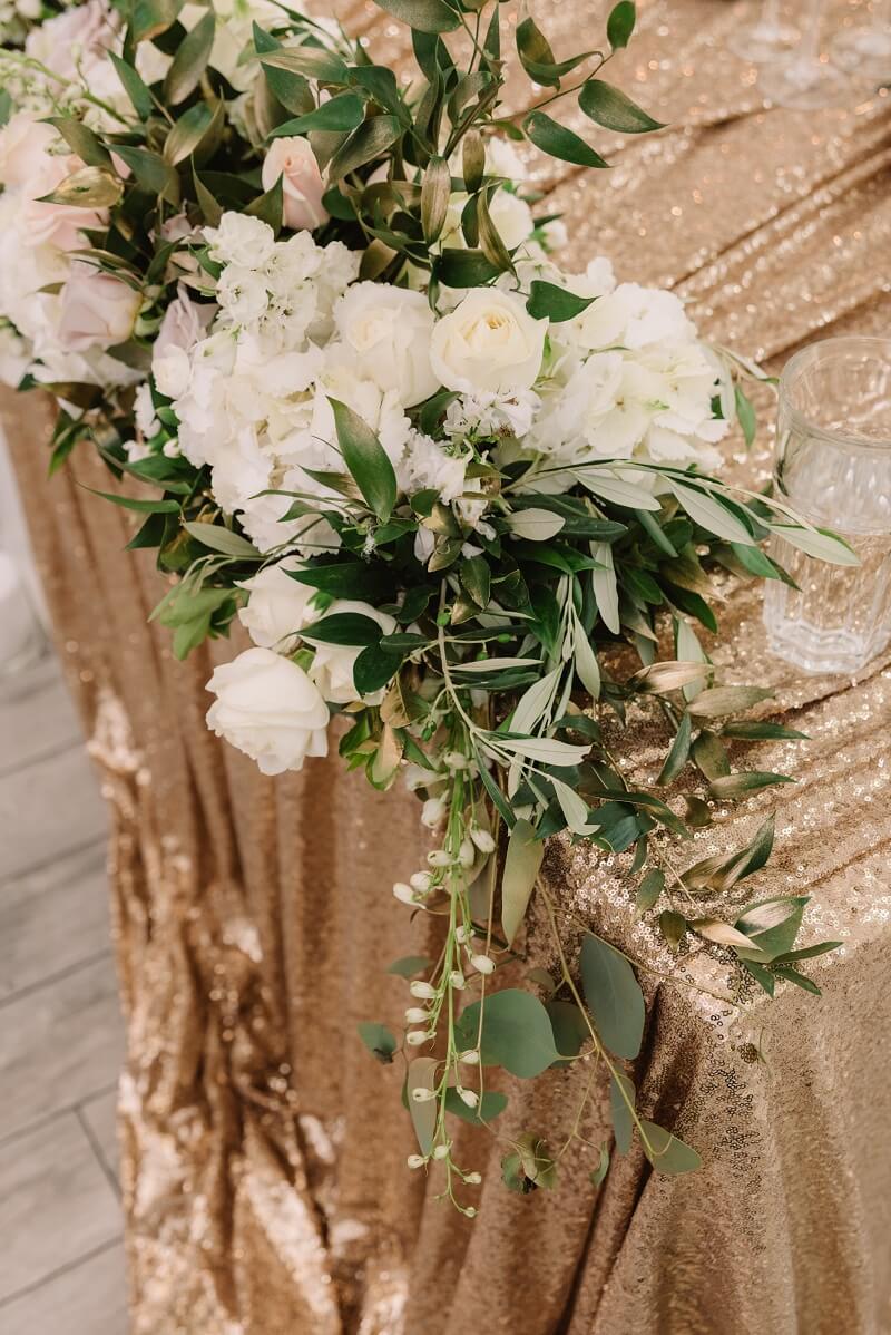 Edle Glamour-Hochzeit in Gold und Weiß - Hochzeitskiste