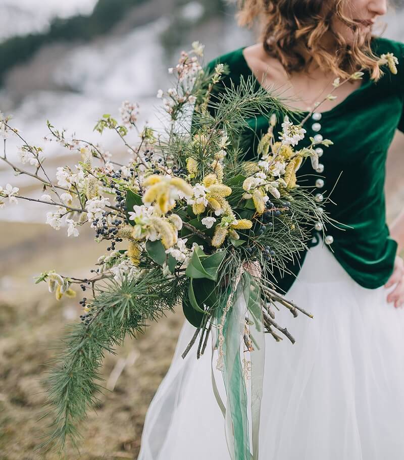WildblumenDekoideen für rustikale Hochzeiten Hochzeitskiste