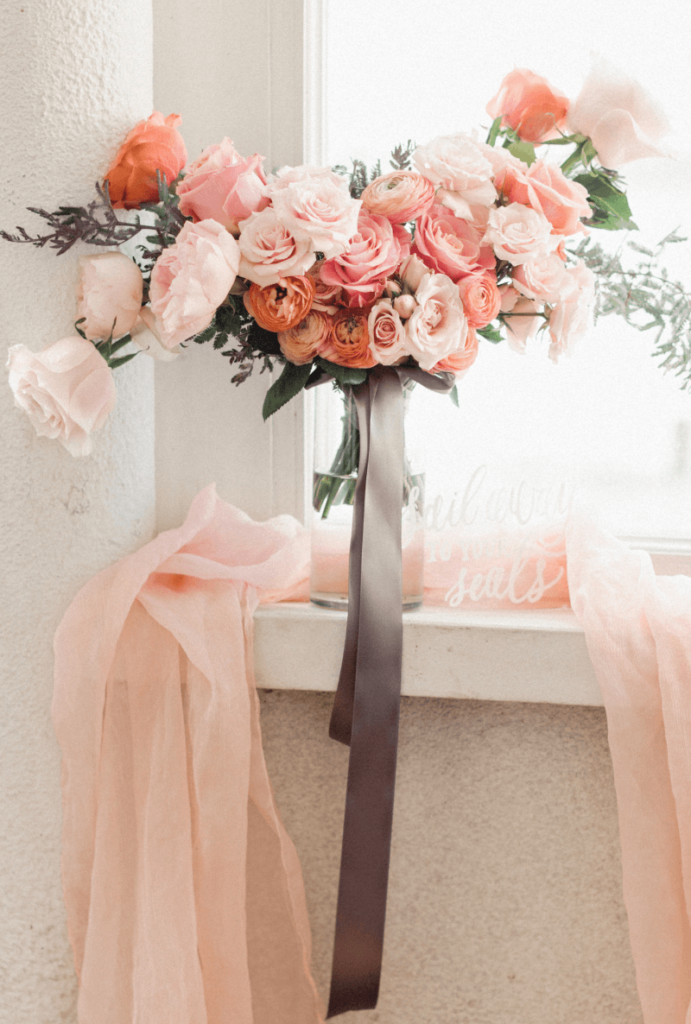Apricot Brautstrauß mit Rosen