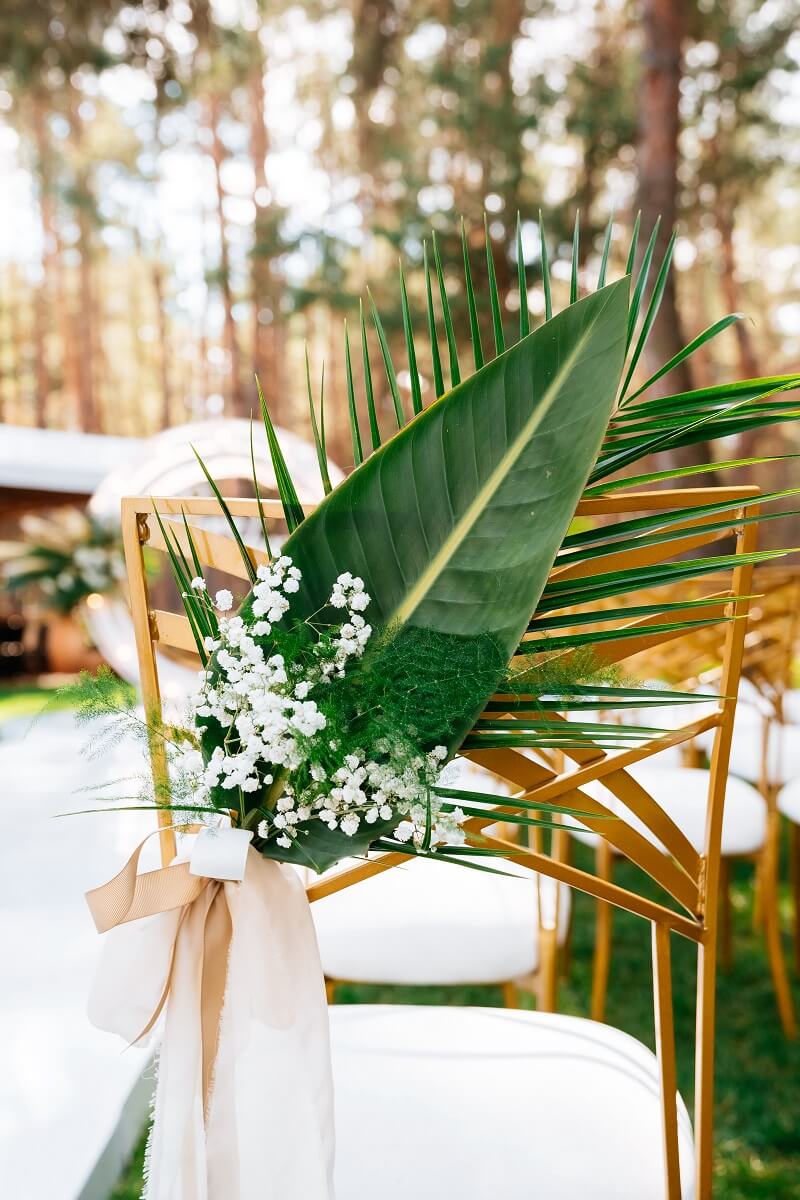 Décoration Chaise Mariage - Housse Avec Nœud Et Fleurs Artificielles En Polyester Blanc - 46x27 Cm - Pour Cérémonie, Banquet, Anniversaire