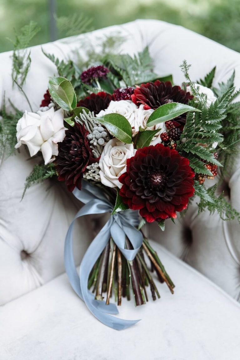 Hochzeit in Bordeaux-Rot – festliche Inspirationen - Hochzeitskiste