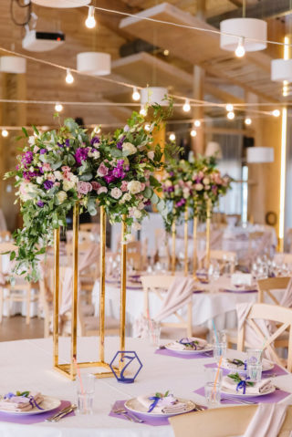 Hochzeitstischdeko elegant lila