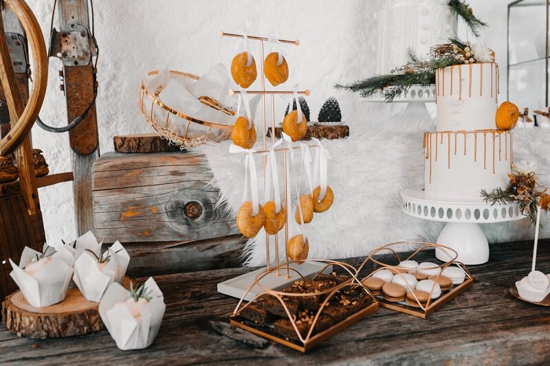 Hochzeit in den Bergen: Winterlicher Sweet Table