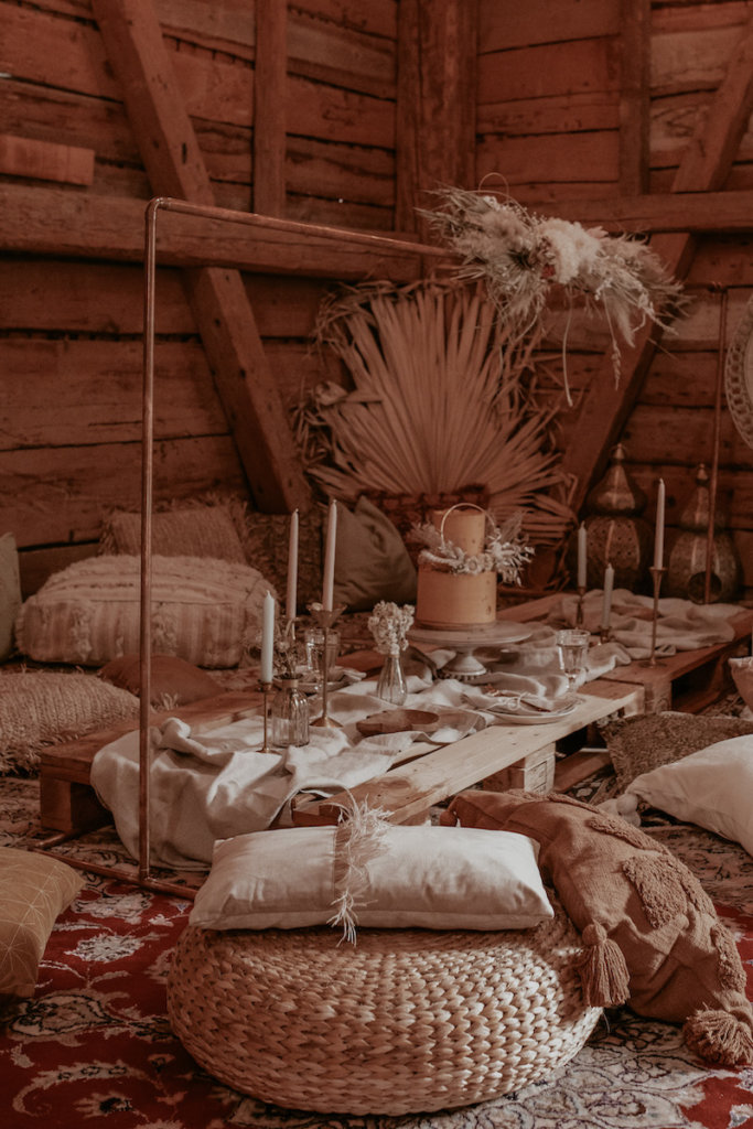 Wedding an a Barn: Orientalisches Boho Picknick