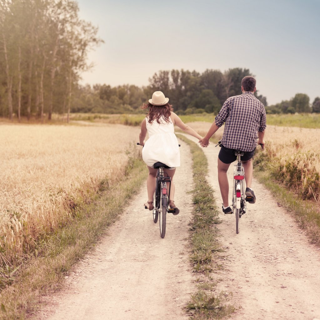 10 Tipps für eine glückliche Ehe - glückliches Paar