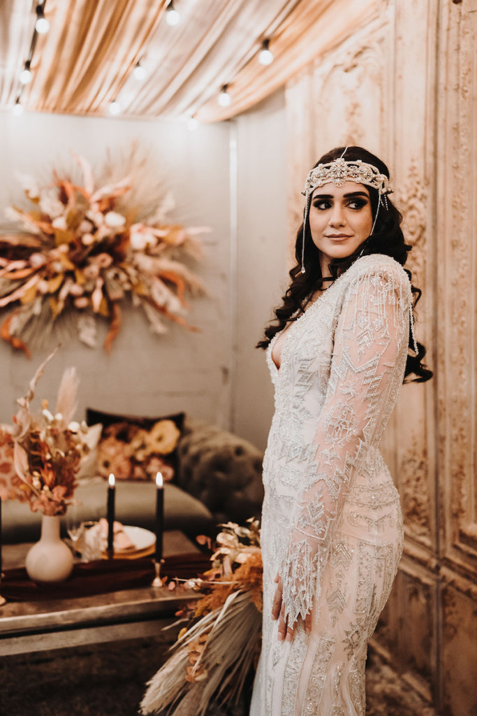 Orientalische Hochzeit - Braut mit 20ies Paillettenkleid