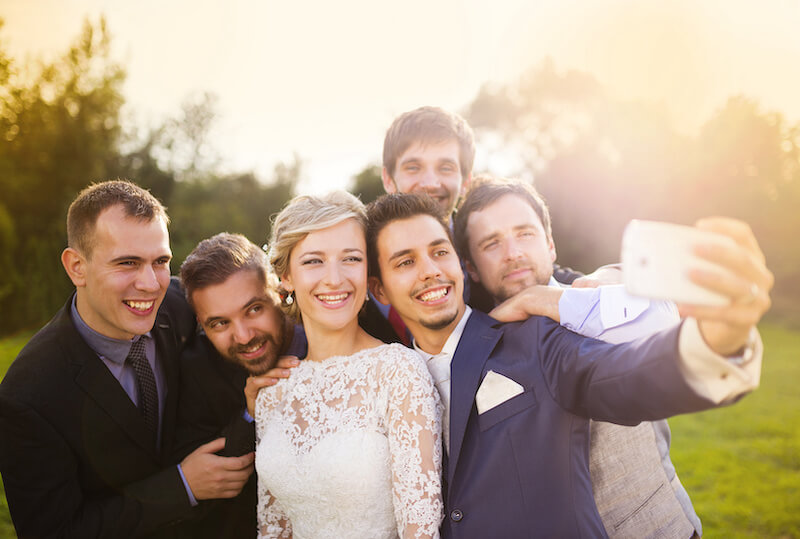 Gruppenfoto auf Hochzeit
