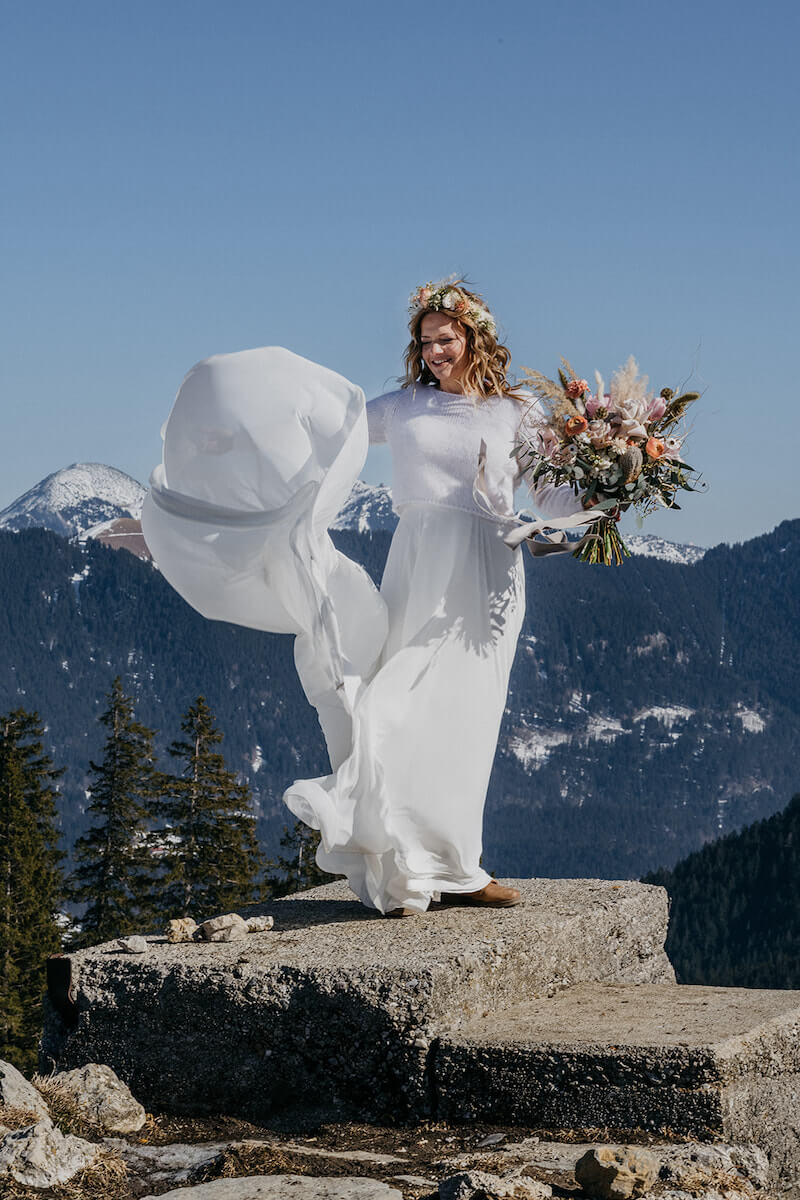 Braut in der Wintersonne