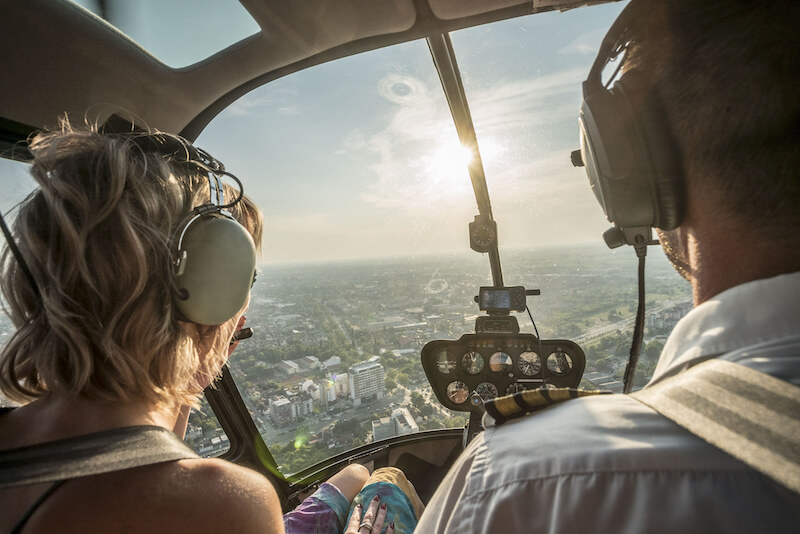 Hubschrauberflug als Hochzeitsgeschenk