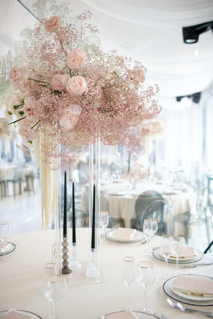 Hochzeitstrend Acryl mit transparentem Blumenständer