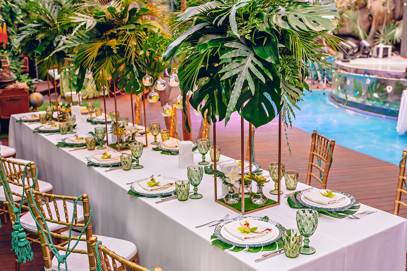 Tropische, geschmackvolle Hochzeitsdeko