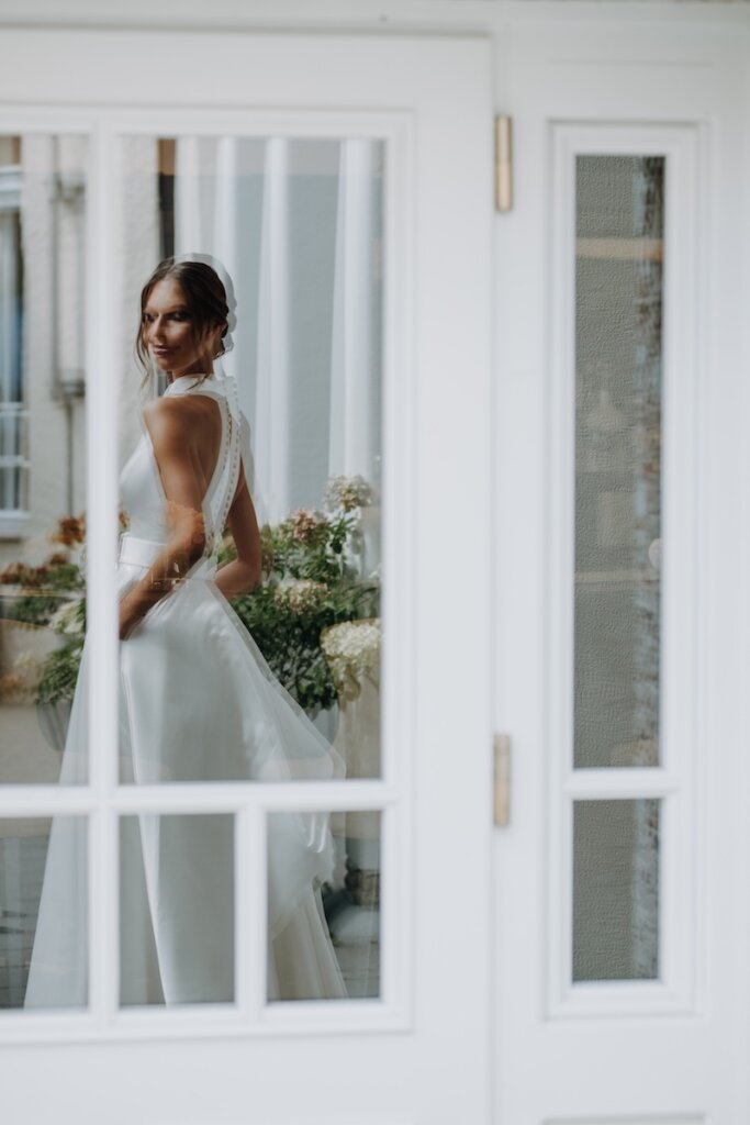 Sunset Wedding Bride mit elegantem Brautkleid